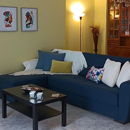Kelly'S Penthouse Apartment นาฟปาคตอส ภายนอก รูปภาพ