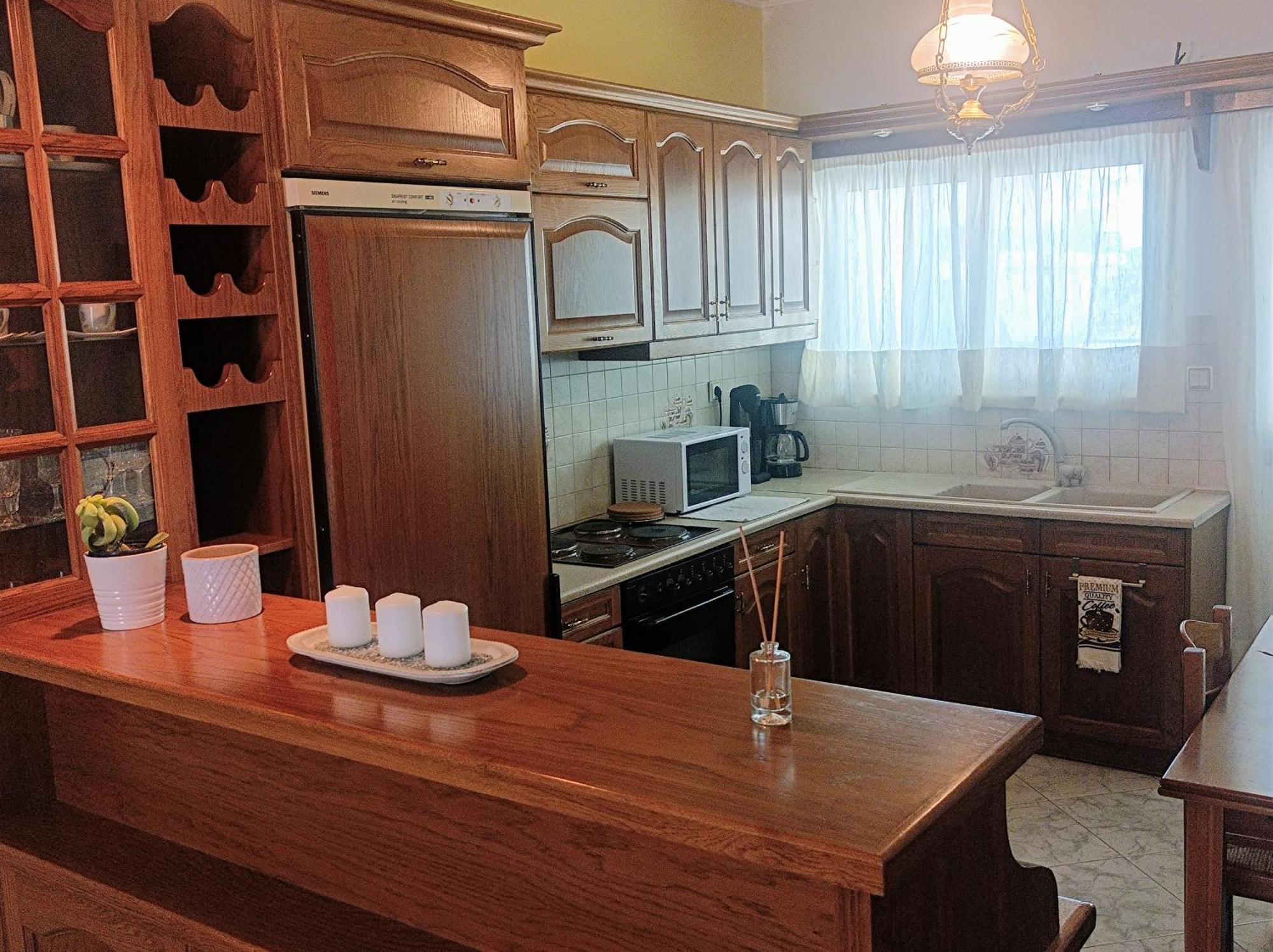 Kelly'S Penthouse Apartment นาฟปาคตอส ภายนอก รูปภาพ