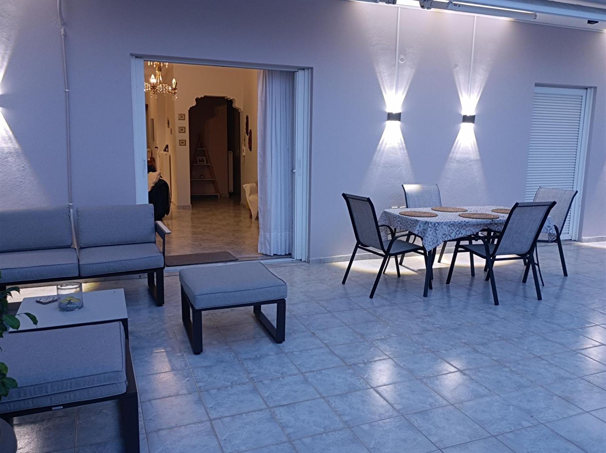 Kelly'S Penthouse Apartment นาฟปาคตอส ภายนอก รูปภาพ